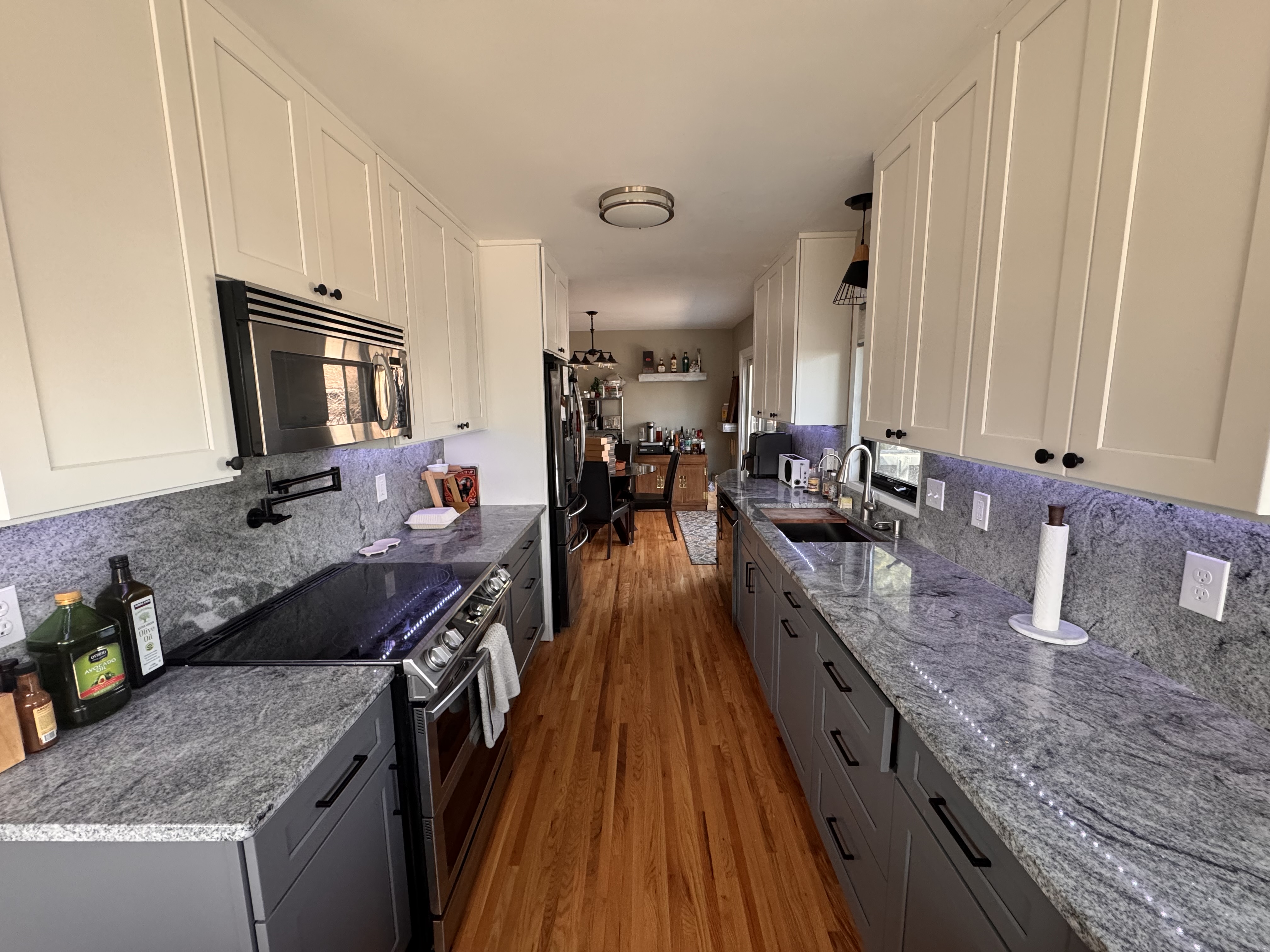 General under-cabinet lighting scene